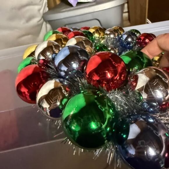 Christmas Ball Ornament Wreath Tinsel Holiday Door Hanger Wall Decor Wire Base - Picture 4 of 5